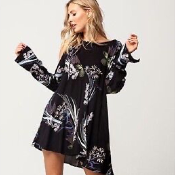 Free People Dresses & Skirts - FREE PEOPLE Clear Skies Cold Shoulder Black Short Dress